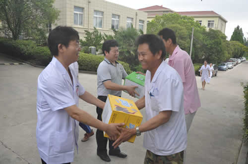 慰问高温岗位职工